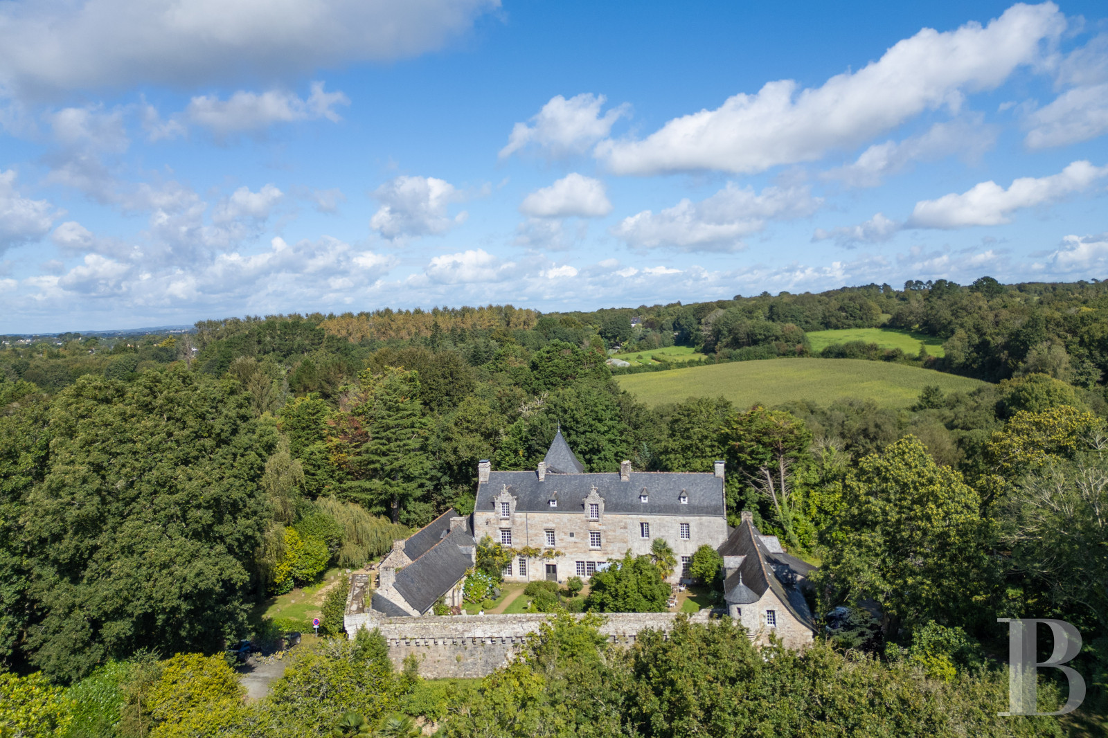 A 13th-century manor house turned into a charming hotel between Quimper and Concarneau in Finistère - photo  n°1